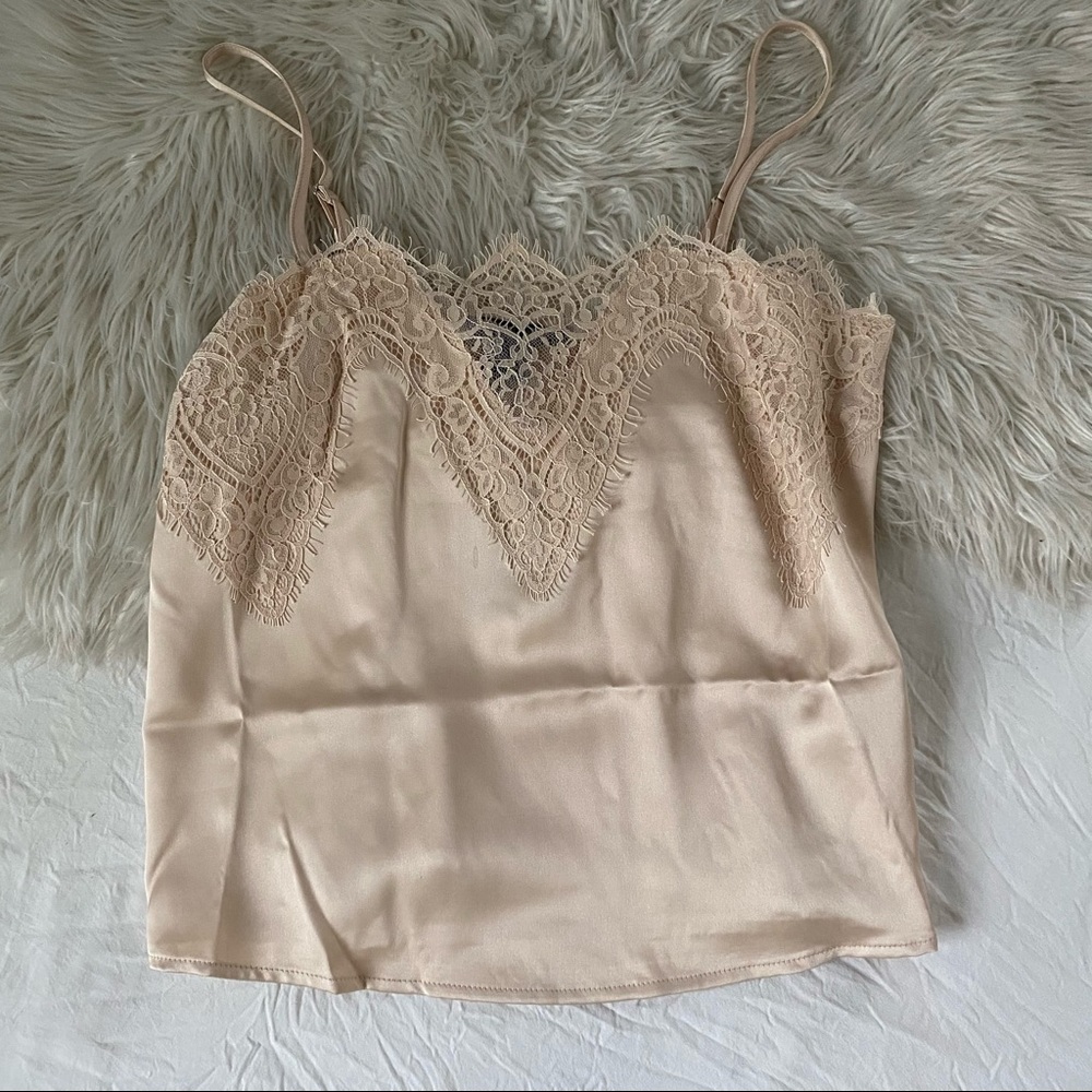 never worn silk lace tank